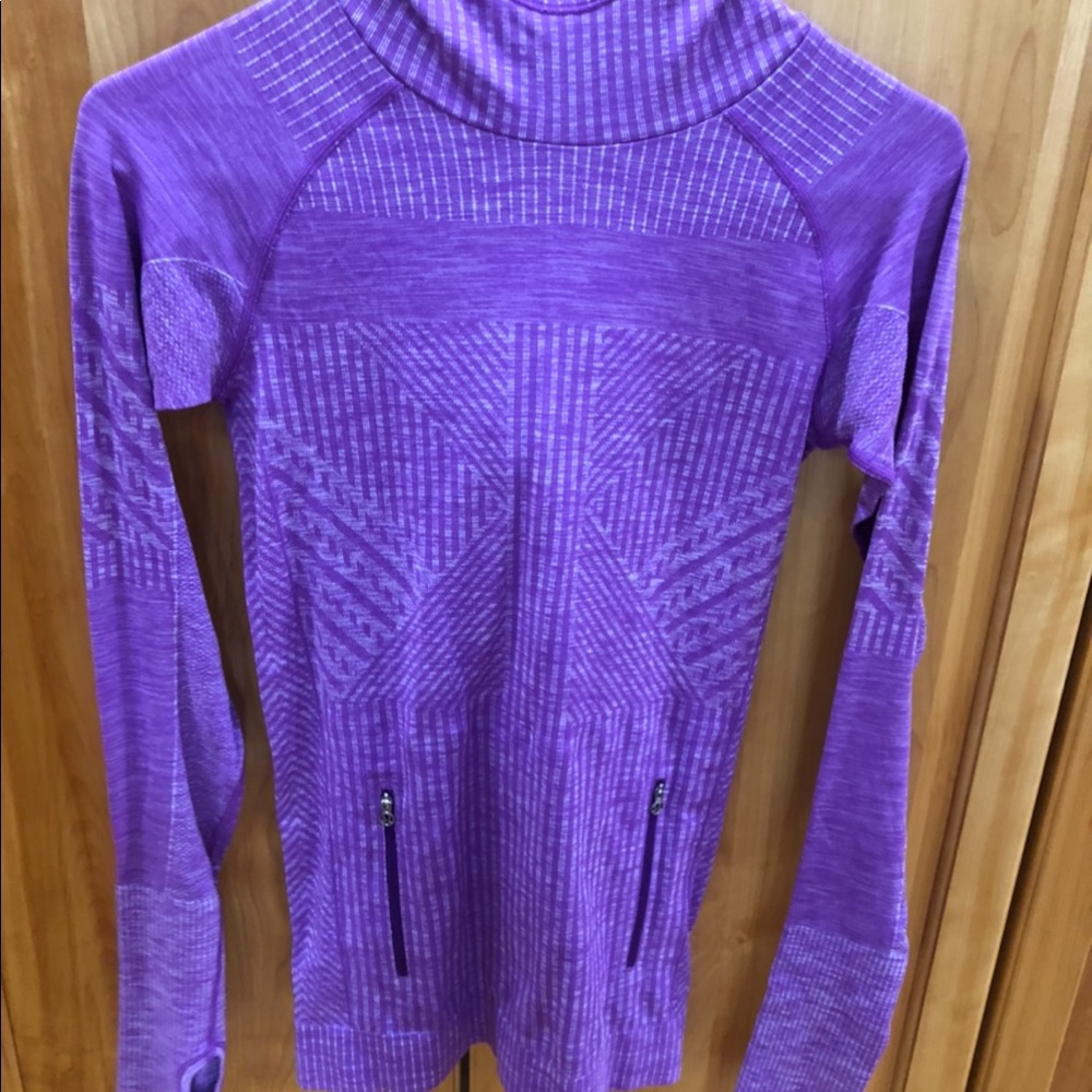 NWOT Lululemon pullover